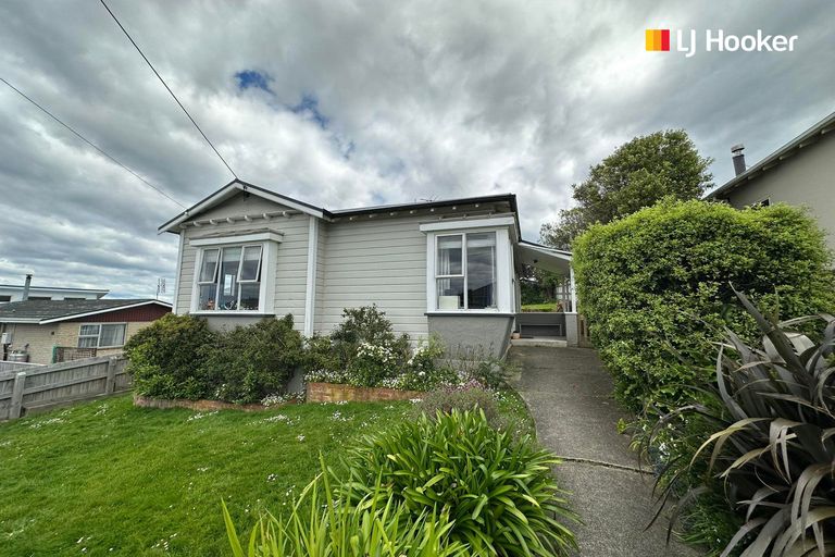 Photo of property in 15 Oakland Street, Andersons Bay, Dunedin, 9013