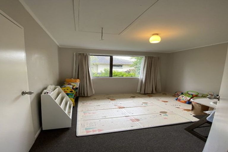 Photo of property in 94 Lancaster Road, Beach Haven, Auckland, 0626
