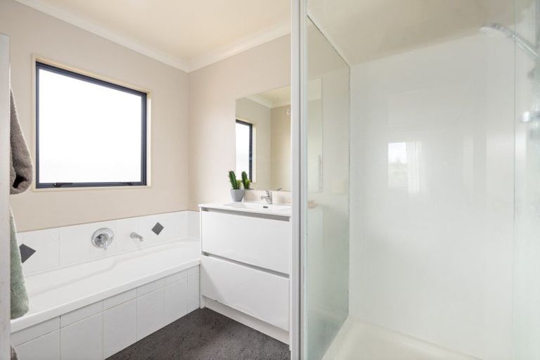 Photo of property in 38 Lisa Place, Brookfield, Tauranga, 3110