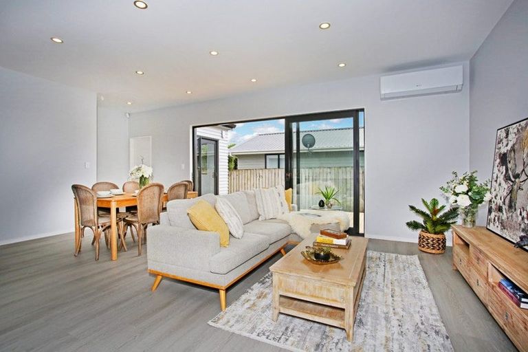 Photo of property in 19 Mellsop Avenue, Waiuku, 2123