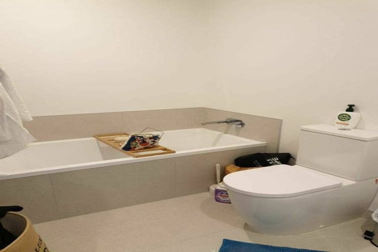 Photo of property in 24/1 Scott Road, Hobsonville, Auckland, 0616