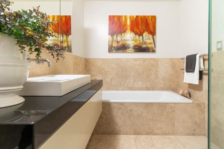 Photo of property in 236 Cashmere Road, Hoon Hay, Christchurch, 8025