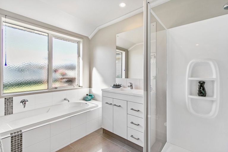 Photo of property in 6 Searle Drive, Patumahoe, Pukekohe, 2679