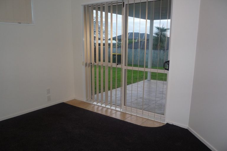 Photo of property in 8 Frederick Reece Drive, The Gardens, Auckland, 2105
