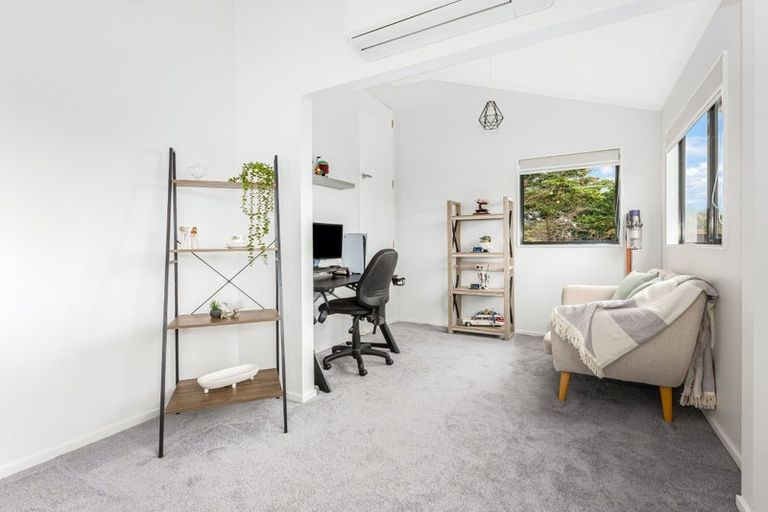 Photo of property in 16 Morere Street, Titahi Bay, Porirua, 5022