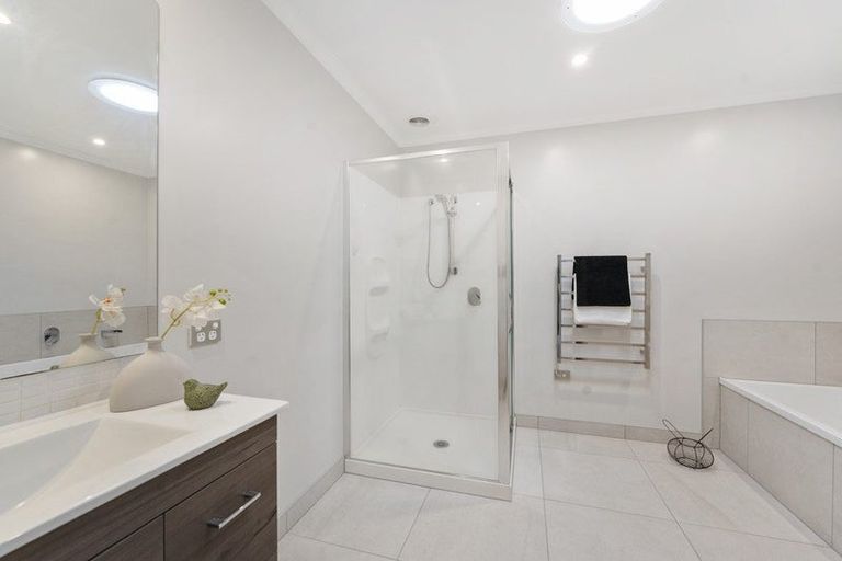 Photo of property in 19 Eyton Kay Road, Hobsonville, Auckland, 0616