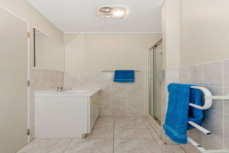 Photo of property in 19a Collie Road, Pukekohe, 2120