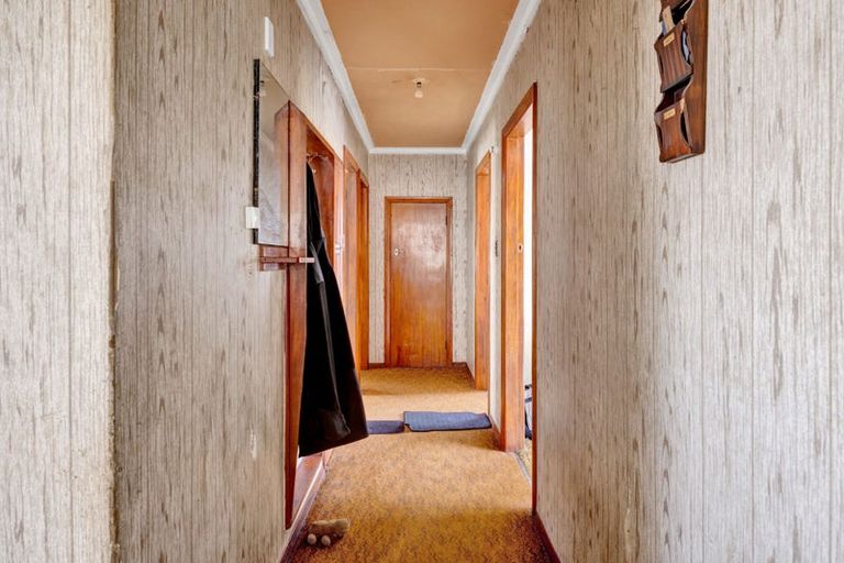 Photo of property in 28 Cambridge Street, Patea, 4520