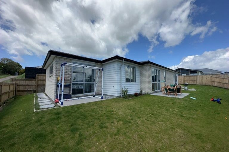 Photo of property in 21 Te Kaka Place, Omokoroa, 3114