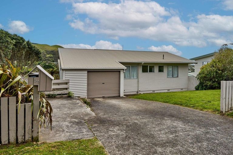 Photo of property in 51 Sea Vista Drive, Pukerua Bay, 5026