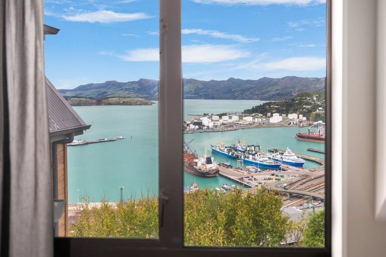 Photo of property in 30 Gilmour Terrace, Lyttelton, 8082