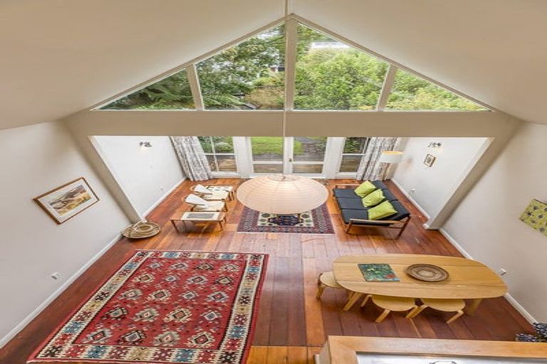 Photo of property in 127 Aro Street, Aro Valley, Wellington, 6021