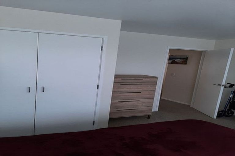 Photo of property in 2/1 Opito Way, East Tamaki, Auckland, 2013