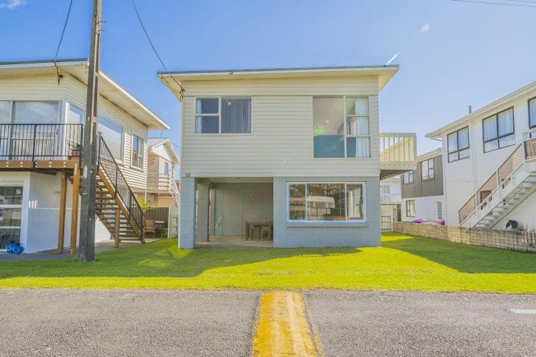 Photo of property in 121 Eighth Avenue, Urenui, 4377