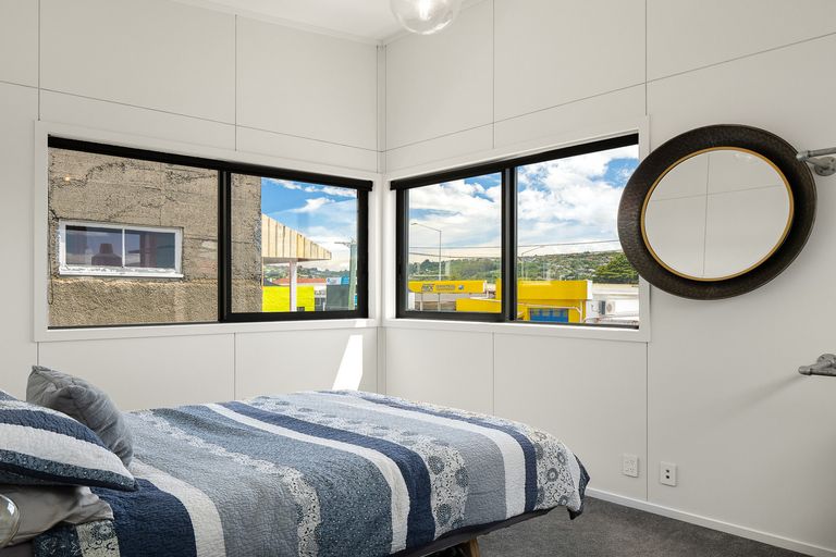 Photo of property in 108 Oxford Street, South Dunedin, Dunedin, 9012