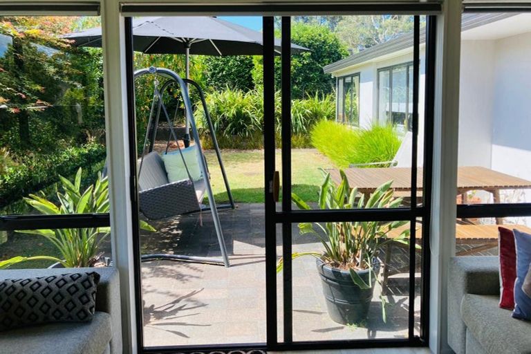 Photo of property in 5 Pendene Place, Forrest Hill, Auckland, 0620