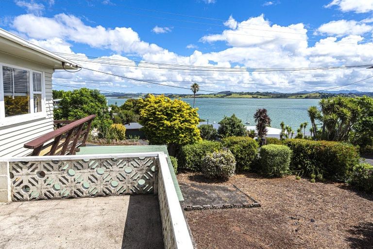 Photo of property in 2 Munro Street, Onerahi, Whangarei, 0110