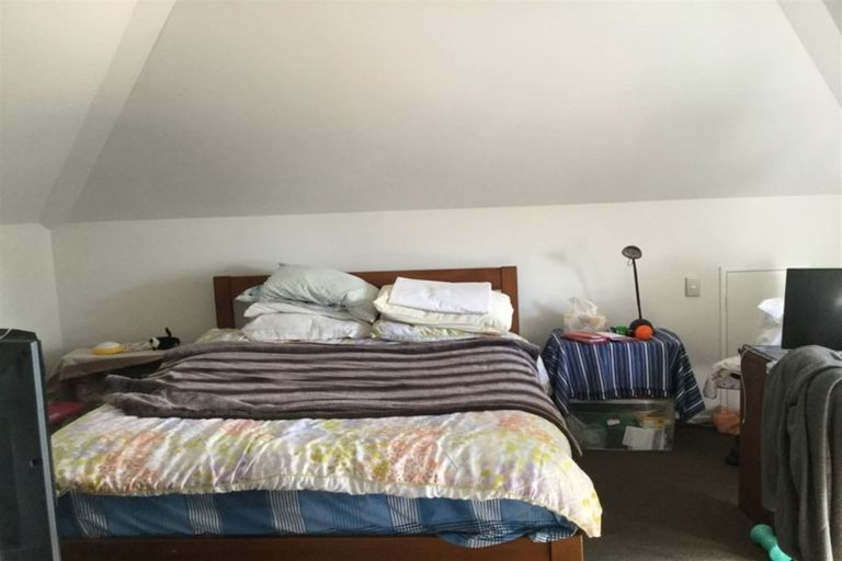 Photo of property in 104a Flanshaw Road, Te Atatu South, Auckland, 0610