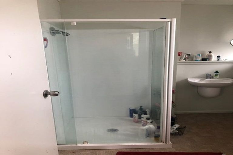 Photo of property in 21 Broadbent Street, Riccarton, Christchurch, 8041