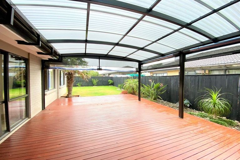 Photo of property in 25 Girvan Terrace, Wattle Downs, Auckland, 2103