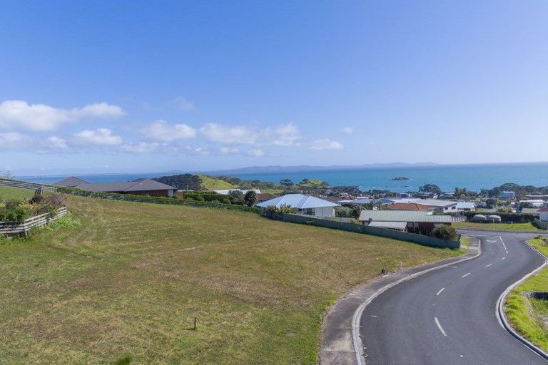 Photo of property in 6 Midgard Road, Coopers Beach, 0420