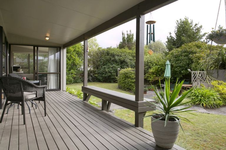 Photo of property in 3b Dorothy Drive, Acacia Bay, Taupo, 3330