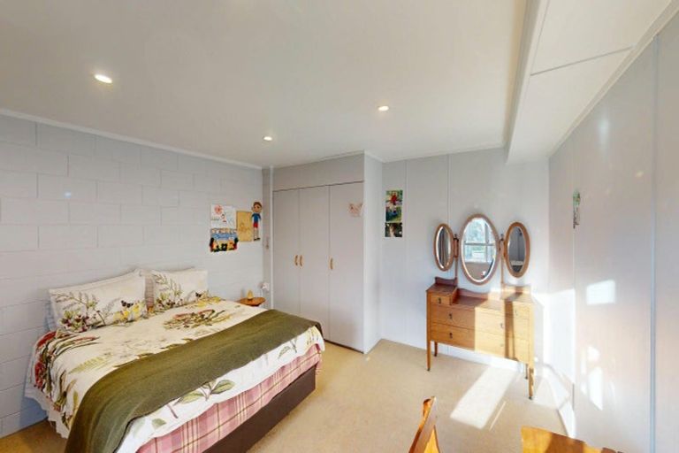 Photo of property in 107 Ryder Crescent, Levin, 5510