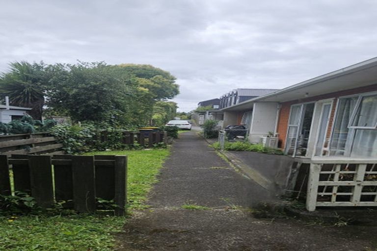 Photo of property in 1/17a Ambler Avenue, Glen Eden, Auckland, 0602