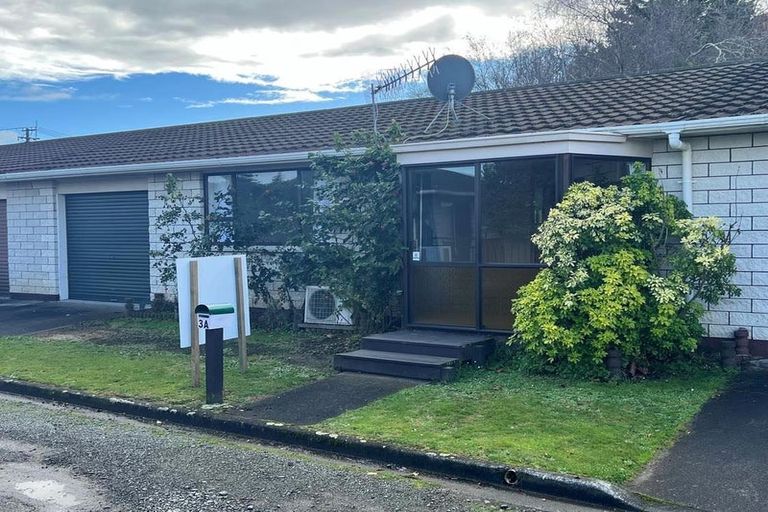 Photo of property in 3 Totara Street, Marton, 4710
