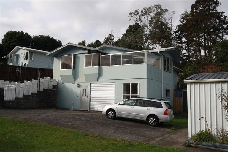Photo of property in 14 Oawai Place, Marfell, New Plymouth, 4310