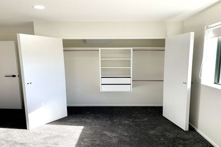 Photo of property in 11 San Ambrosio Rise, Henderson, Auckland, 0612