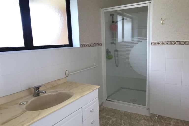 Photo of property in 10a Maire Street, Inglewood, 4330