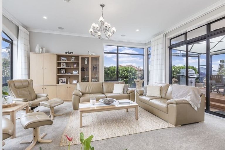 Photo of property in 52 Nautilus Drive, Gulf Harbour, Whangaparaoa, 0930