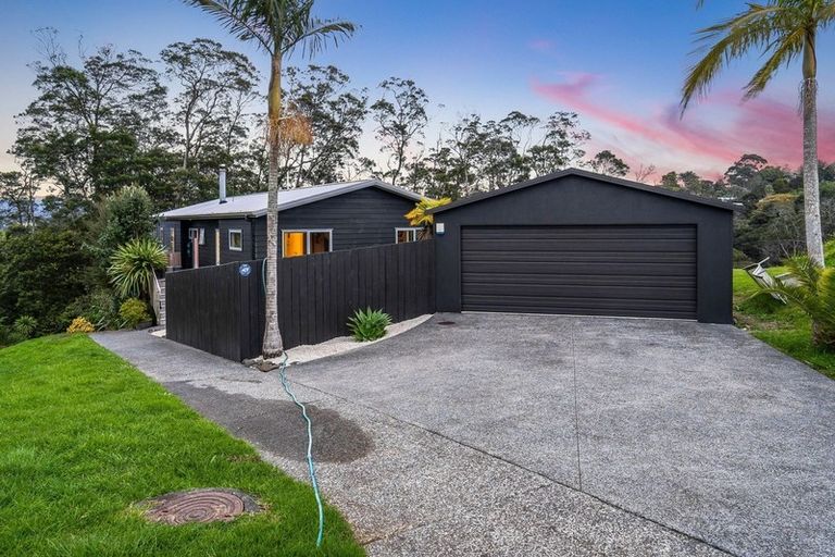 Photo of property in 120 Tiriwa Drive, Massey, Auckland, 0614