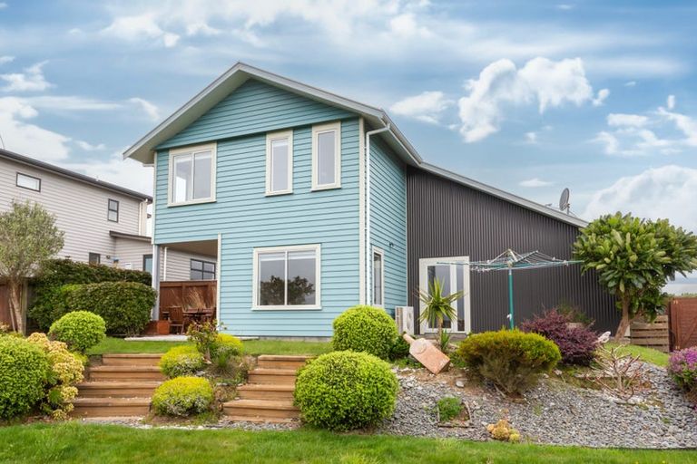 Photo of property in 129 Te Puia Drive, Aotea, Porirua, 5024