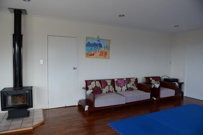 Photo of property in 1/369 East Coast Road, Mairangi Bay, Auckland, 0630