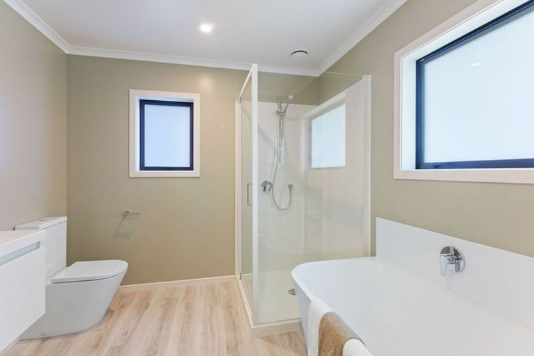 Photo of property in 62 Awanui Drive, Waikanae, 5036