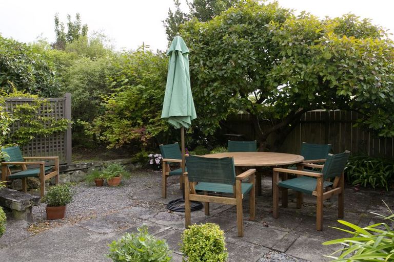 Photo of property in 3b Dorothy Drive, Acacia Bay, Taupo, 3330