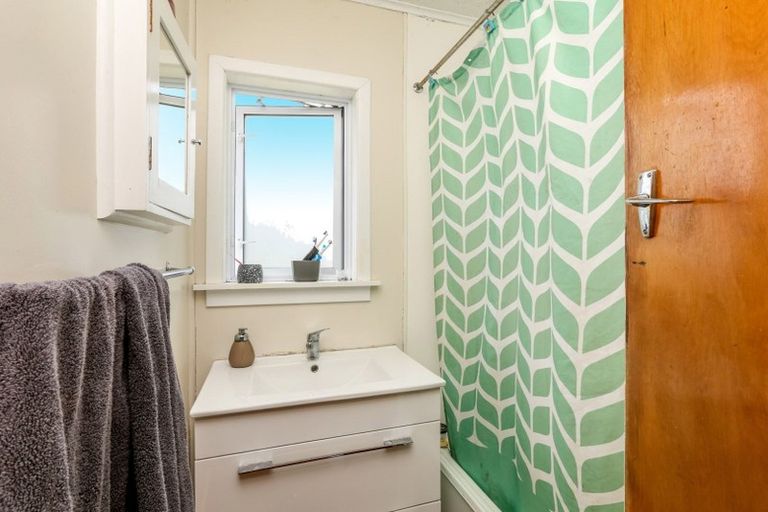 Photo of property in 32 Elizabeth Place, Ferndale, New Plymouth, 4310