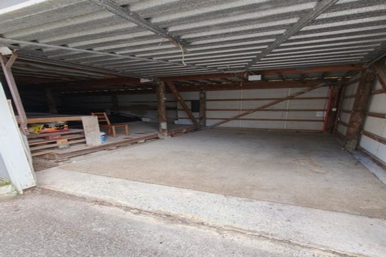 Photo of property in 1/127 Spinella Drive, Bayview, Auckland, 0629