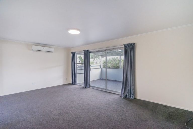 Photo of property in 1/24 Greenhaven Avenue, Opaheke, Papakura, 2113