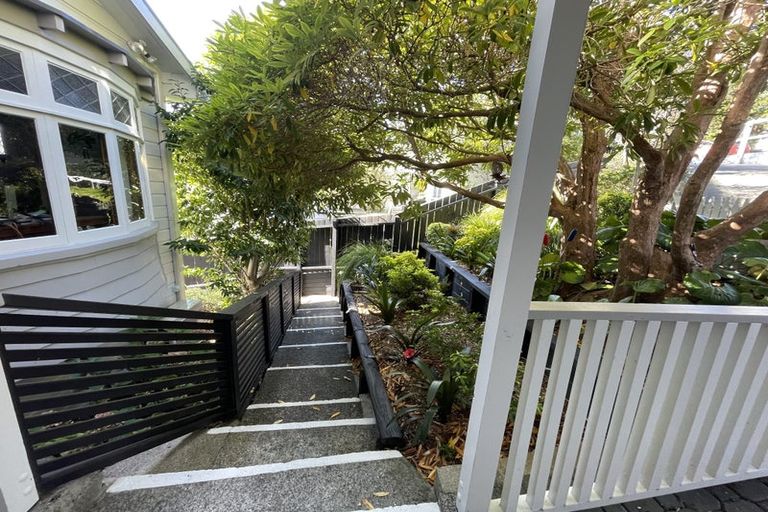 Photo of property in 52 Kenya Street, Ngaio, Wellington, 6035