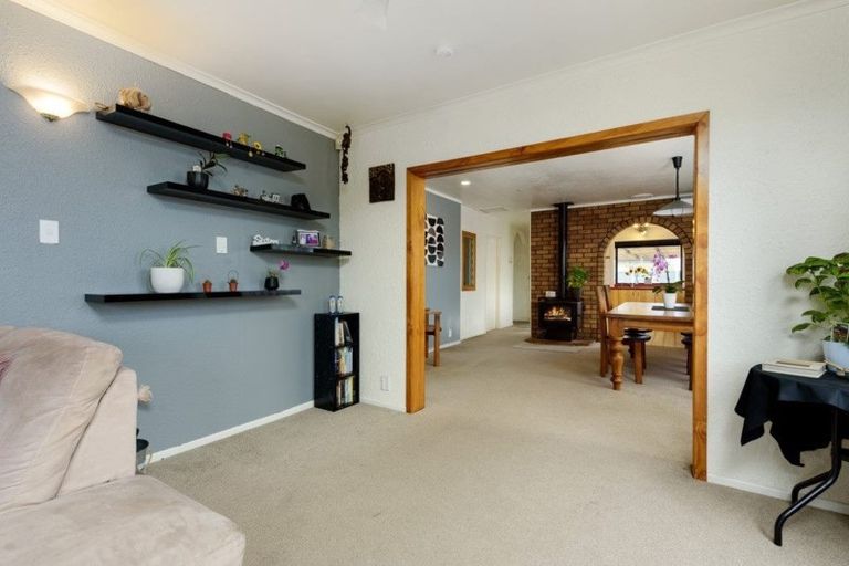 Photo of property in 15 Pemberton Crescent, Greerton, Tauranga, 3112