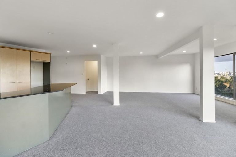 Photo of property in 3/4 Huka Road, Birkenhead, Auckland, 0626