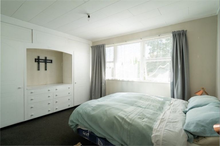 Photo of property in 28 Invergarry Road, Hilltop, Taupo, 3330