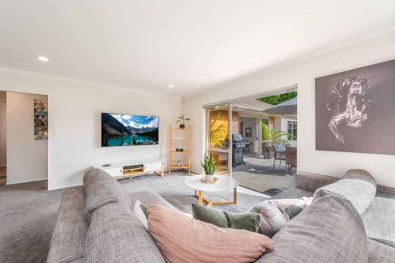 Photo of property in 18 Mews Place, Forest Lake, Hamilton, 3200