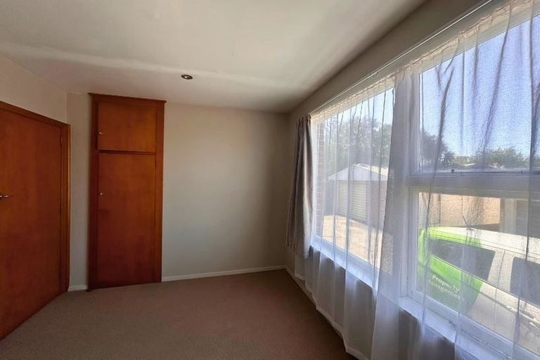 Photo of property in 2/254 Main Road North, Redwood, Christchurch, 8051