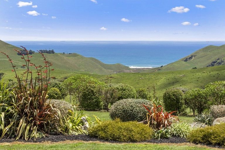 Photo of property in 812 Ruapuke Road, Raglan, 3296