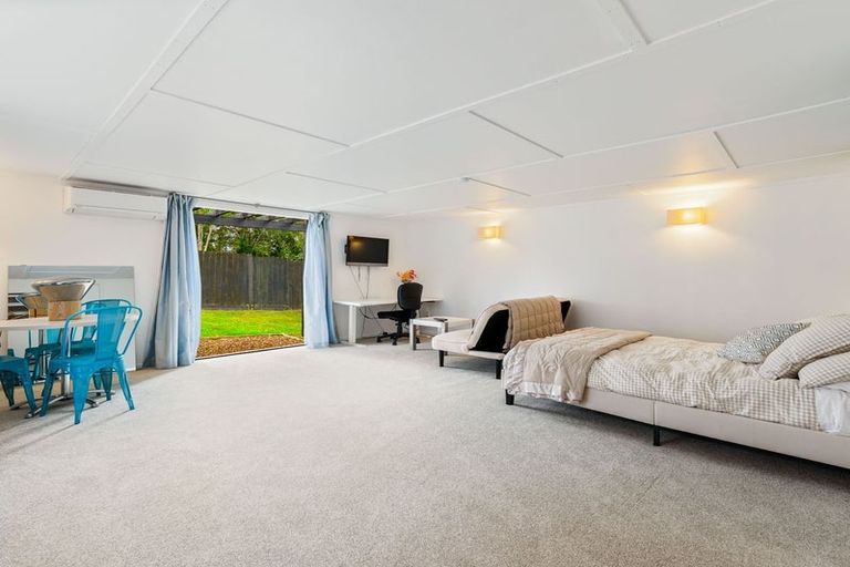Photo of property in 279 Royal Road, Massey, Auckland, 0614