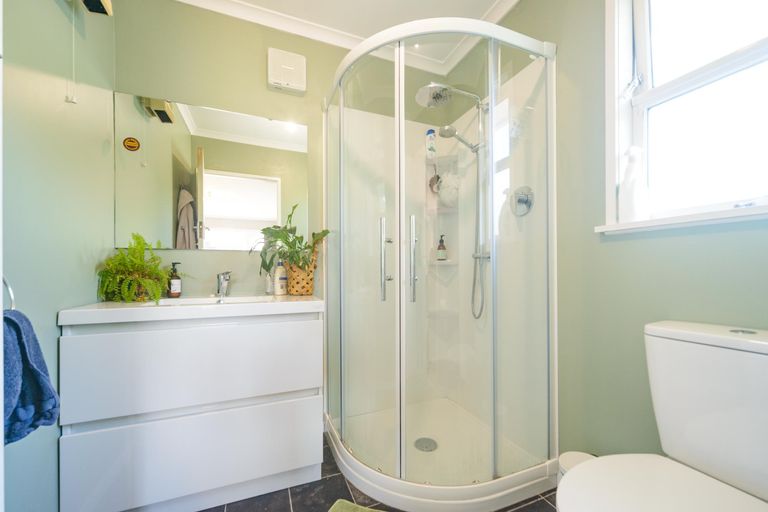 Photo of property in 14 Parkland Crescent, Terrace End, Palmerston North, 4410